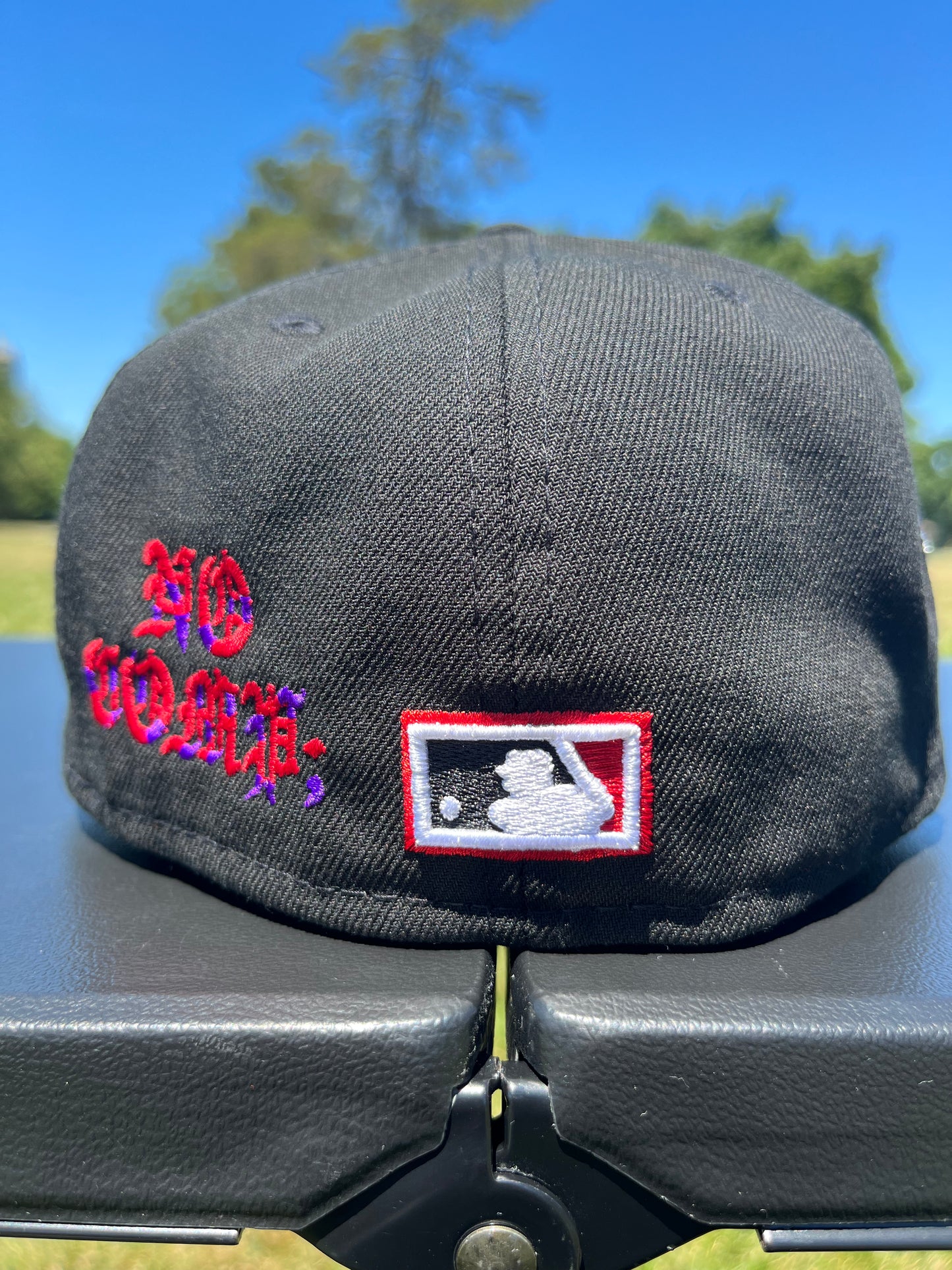 ATLANTA BRAVES HANK AARON 715 HR 40TH ANNIVERSARY 𝔑𝔒 ℭ𝔒𝔐𝔓; FITTED [SIZE 7 1/8 + 7 5/8]