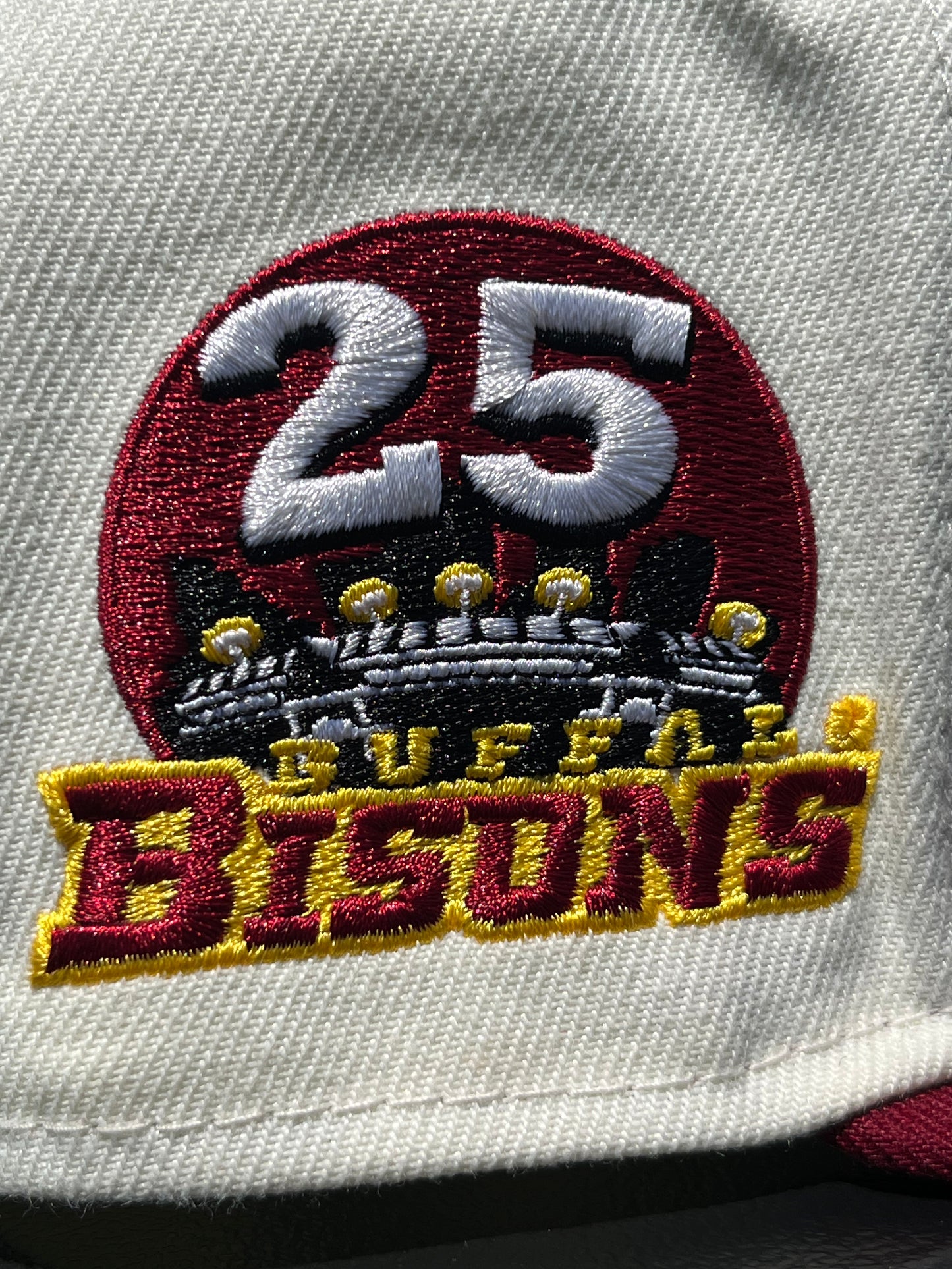 BUFFALO BISONS (NEGRO LEAGUE) 25 YEAR ANNIVERSARY 𝔑𝔒 ℭ𝔒𝔐𝔓; FITTED [SIZE 7 1/4]