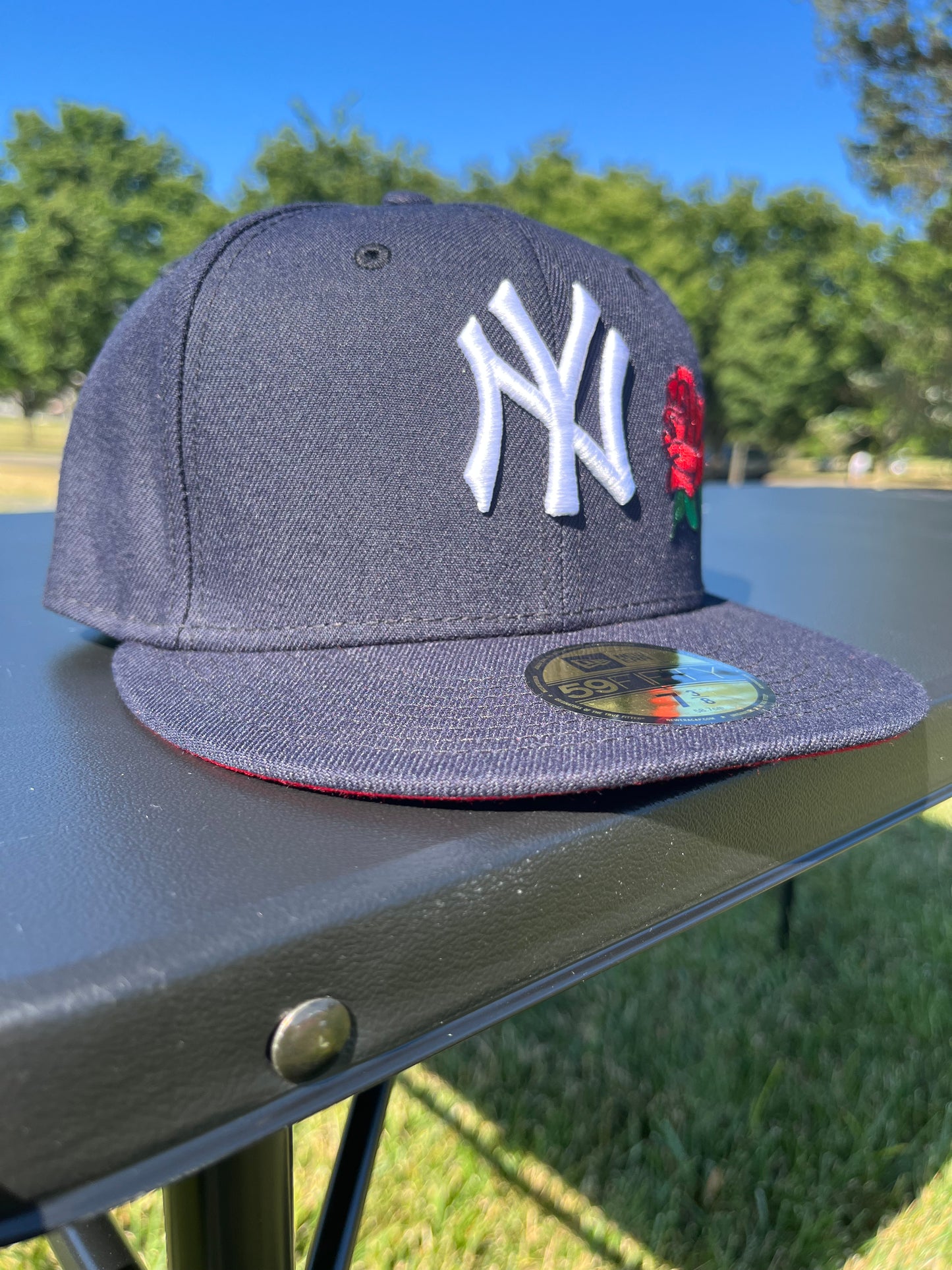 NEW YORK YANKEES ROSE 𝔑𝔒 ℭ𝔒𝔐𝔓; FITTED [SIZE 7 3/8]