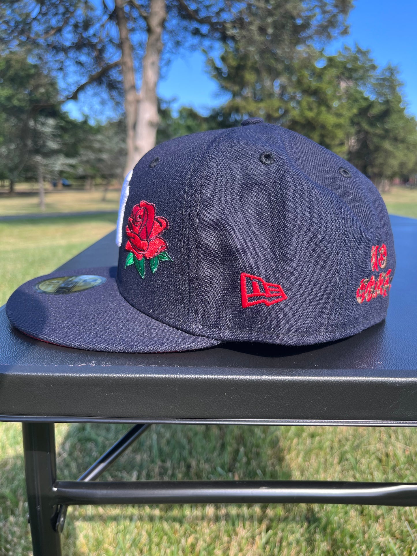 NEW YORK YANKEES ROSE 𝔑𝔒 ℭ𝔒𝔐𝔓; FITTED [SIZE 7 3/8]